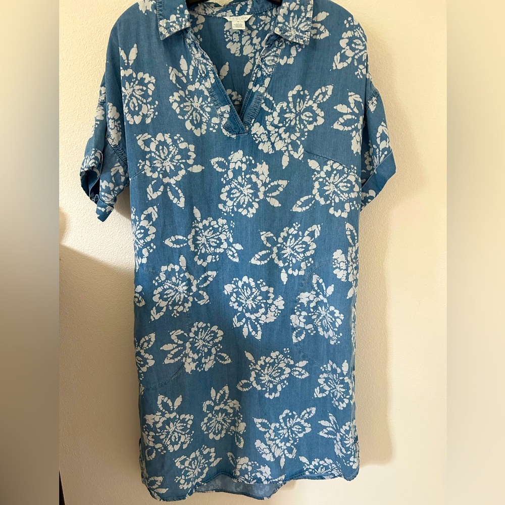 Caslon Womens Denim Chambray Floral Pattern Size M Shift Dress with Pockets